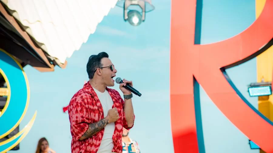 Gustavo Moura e Rafael transformam a praia do Futuro em um "Rolezão Diferente"