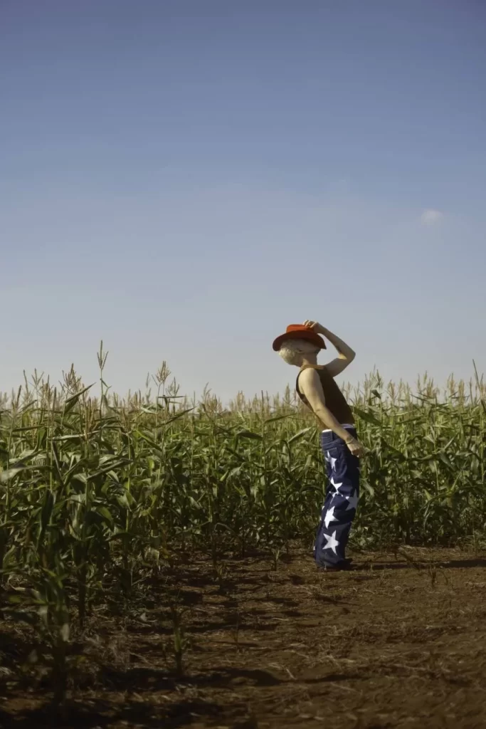 Jão lança clipe de 'ALINHAMENTO MILENAR'
