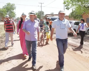 CÃÂ©lio Moura diz que nÃÂ£o farÃÂ¡ parte do grupo de Ronaldo Dimas e nÃÂ£o comparece ao almoÃÂ§o promovido pelo prefeito de AraguaÃÂ­na