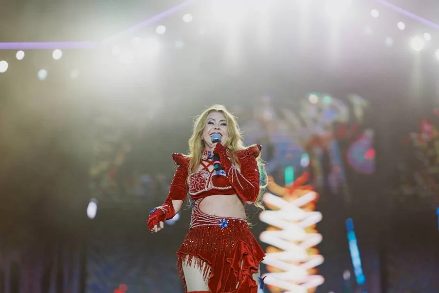 Joelma canta o hit Voando Pro Pará no palco do CarnaUOL 2024