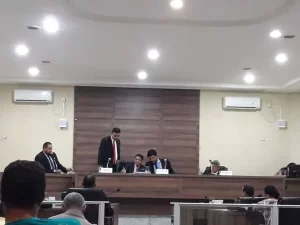 Aprovado o projeto que legaliza a reeleiÃÂ§ÃÂ£o de presidente  na cÃÂ¢mara dos vereadores