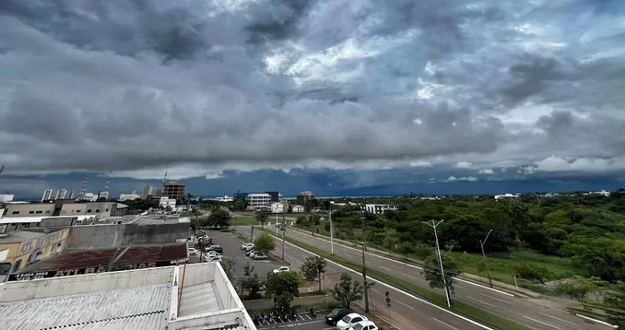 Chuvas fortes devem marcar o final de semana de Carnaval no Tocantins: Sol deve aparecer a partir de segunda