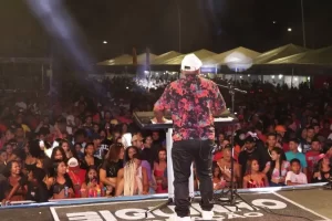 Biguinho Sensação e Zé Ricardo e Thiago agitam a terceira noite de carnaval em Porto Nacional