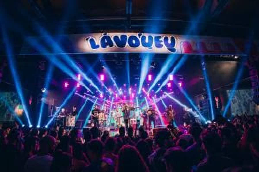 Turma Do Pagode, KVSH e outras atrações agitam a segunda noite da festa 'Lá Vou Eu', em São Paulo