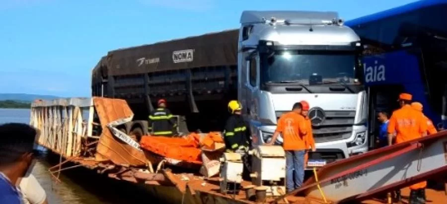 Vídeo: Batida entre balsas em Porto Nacional deixa cinco pessoas feridas