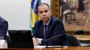 Sob articulação de Filipe Martins, André assume Agir no TO e partido discute possíveis apoios a Kasaryn, Josi e Wagner