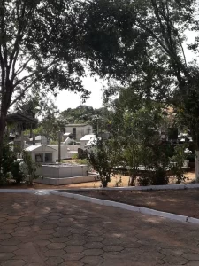 Familiares se preparam para o Dia de Finados em Colinas