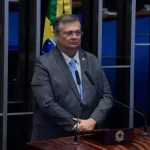Crise explode no STF: Flávio Dino derruba decisão de André Mendonça e manda Andrei Rodrigues voltar ao comando da PF