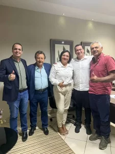Apoio de Vilmar e Alexandre Guimarães reforça pré-candidatura de Lourdes Sobrinho, em Nova Olinda