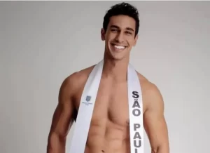 Famosos I Henrique Martins: Da piscina ao palco, uma trajetória de sucesso e superação