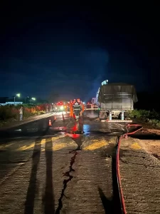 IncÃªndio em carreta na BR 153 em Araguaína/TO
