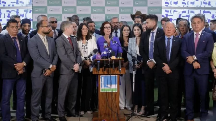 Pedido de impeachment contra presidente Lula é protocolado na CÃ¢mara dos Deputados