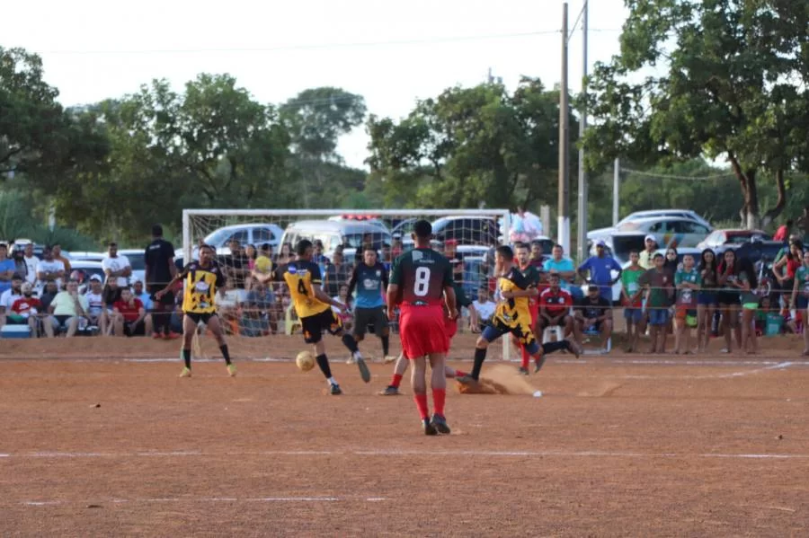 Quartas de finais do Campeonato Viva o Futebol é marcada por disputas acirradas