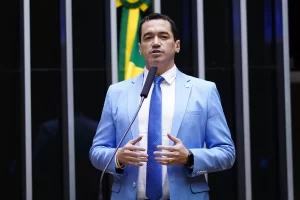 Alexandre Guimarães assume presidÃªncia do MDB em maio e referenda nome de Raimundinha candidata a prefeita em Colinas