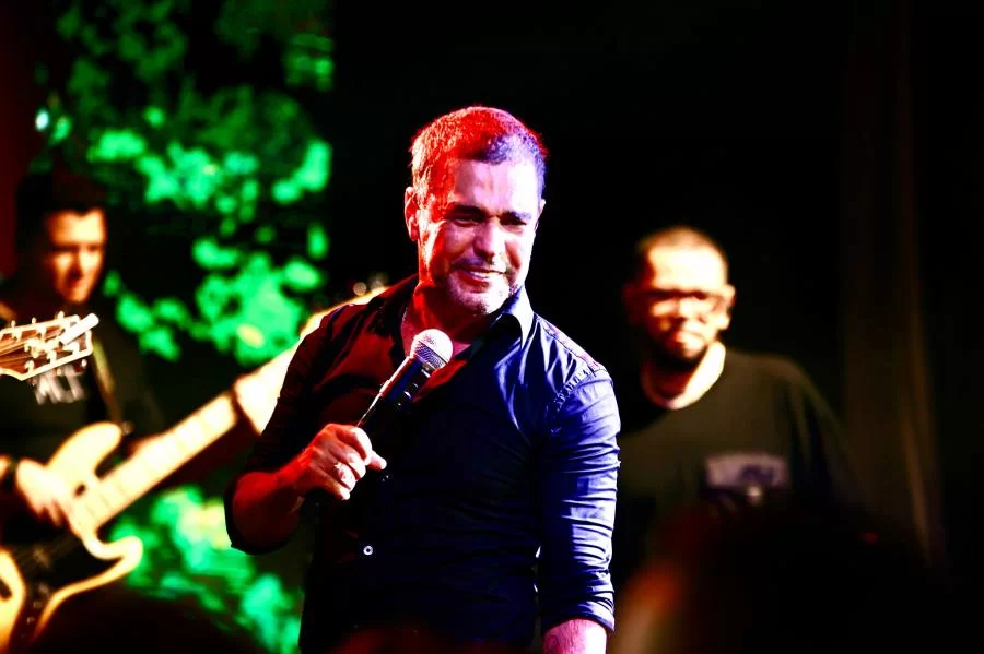 Zezé di Camargo faz show no Bis Festival, no Rio e aposta em novos talentos