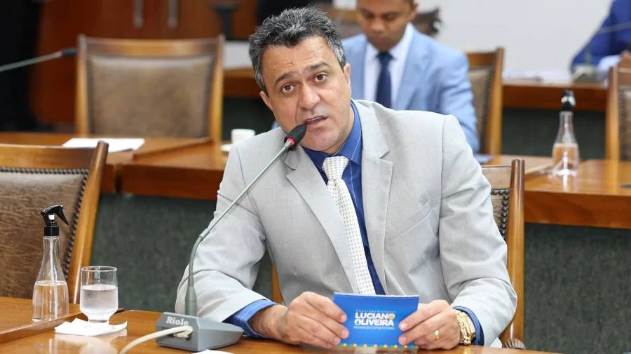 Em regime de urgÃªncia, deputado Luciano solicita aquisição de kits para cirurgias bariátricas