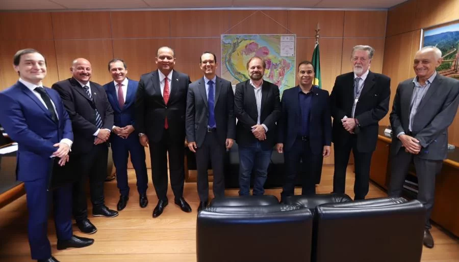 Eduardo Gome é recebido no Ministério das Minas e Energia para discutir mineração no Tocantins