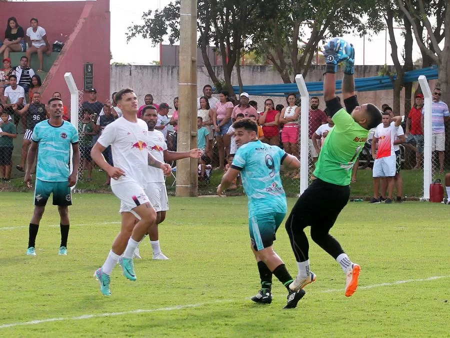 Equipe Red Bull Cariri conquista troféu de Campeão pela final do Campeonato Municipal de Futebol de Cariri do Tocantins