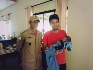 Bombeiros reanimam bebÃª de nove dias em ParaÃÂ­so