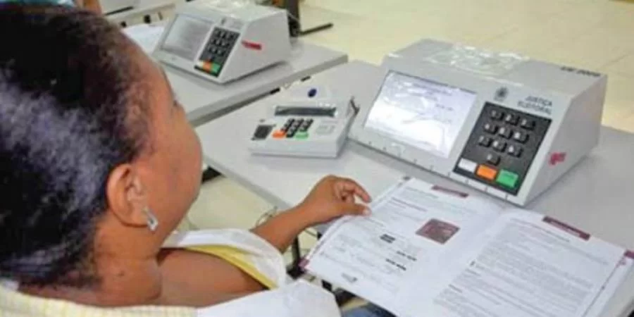 Encerra nesta terÃÂ§a (6/11) prazo para o mesÃÂ¡rio que faltou a votaÃÂ§ÃÂ£o do 1ÃÂ° turno apresentar justificativa