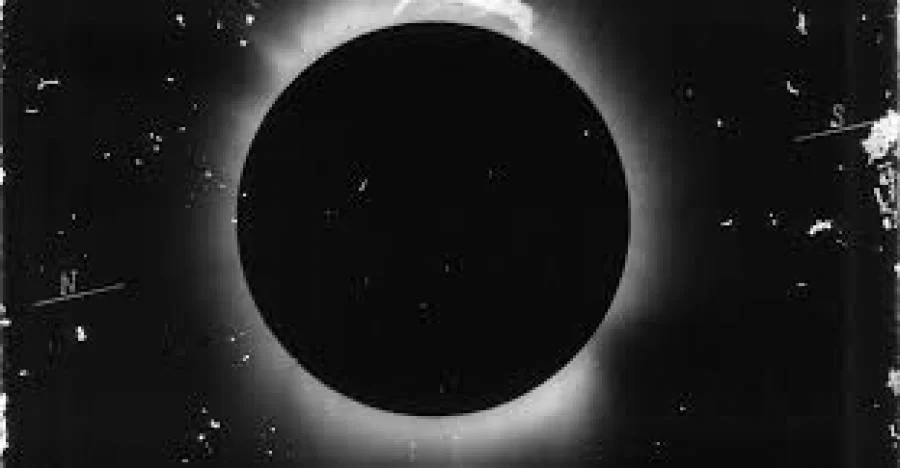 Eclipse Solar desta segunda relembra momento histórico de 1919, "o mais importante da história da CiÃªncia"
