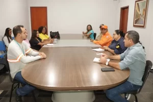 Prefeitura de Porto Nacional inicia preparativos da campanha "Maio Amarelo" com o tema "Paz no trÃ¢nsito começa por vocÃª"