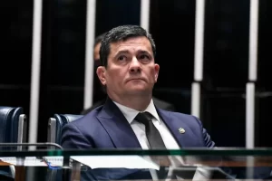 TRE-PR nega cassação de mandato de Sergio Moro e senador comenta que quem apostava em sua cassação "quebrou a cara"