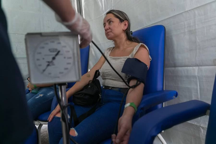 Pesquisa  INNQUESTI mostra que maioria da população está muito preocupada com os casos de Dengue no Brasil e que tomaria a vacina para combatÃª-la