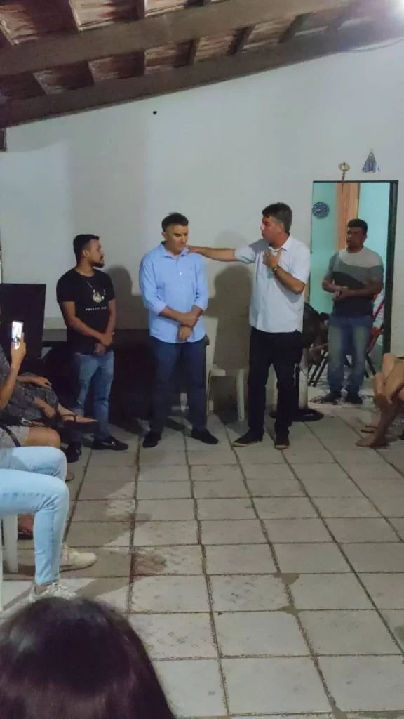 Pré-Candidato Ã  Prefeitura de Palmas, Eduardo Siqueira Campos participa de diálogo com comunidade da região da Arse 112