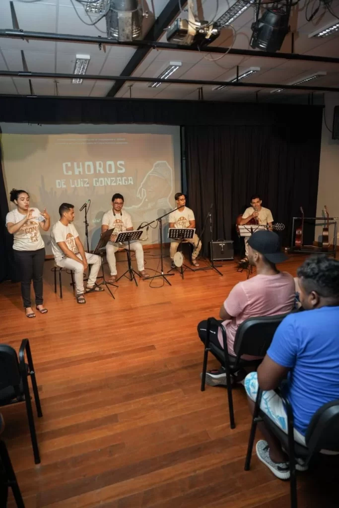 Choros de Luiz Gonzaga: Mais de 400 pessoas prestigiam concertos didáticos em espaços públicos da Capital