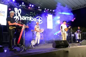 Grupo Samba Mais apresenta rodas de samba em feiras livres da Capital