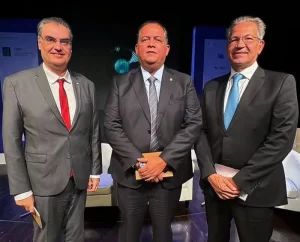 Senador Eduardo Gomes discute inovação e regulação na Era Digital no Fórum de Integração Brasil Europa em Madrid