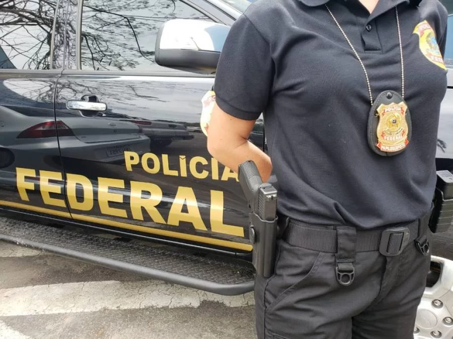 Suspeitos de usar documentos falsos para fazer empréstimos são alvos de operação da Polícia Federal