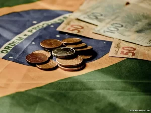 Especialista explica projeção de expansão da economia brasileira no mercado internacional