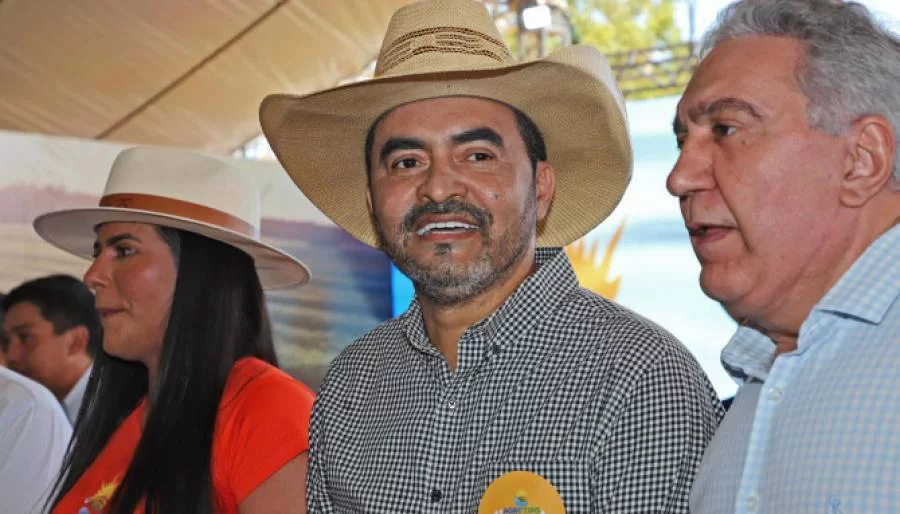 Durante abertura oficial da Agrotins, fala de Laurez dizendo ser aliado "de todas as horas" de Wanderlei chama a atenção