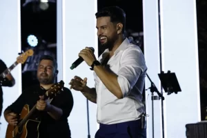 "Saudade Matada" é a primeira de "Acontece", o novo álbum de Vini Drumond