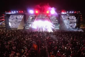 Em show pelo 35Âº aniversário de Palmas, DJ Alok anuncia doação de metade do cachÃª para ajudar vítimas das enchentes no Rio Grande do Sul