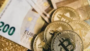 Confira a cotação das moedas internacionais após recentes acontecimentos mundiais; especialista em economia  explica