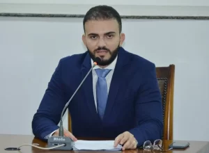 Aleto busca instituir política de prevenção à dengue nas  escolas