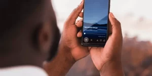 Aplicativo irá premiar "melhores cantores" em concurso especial