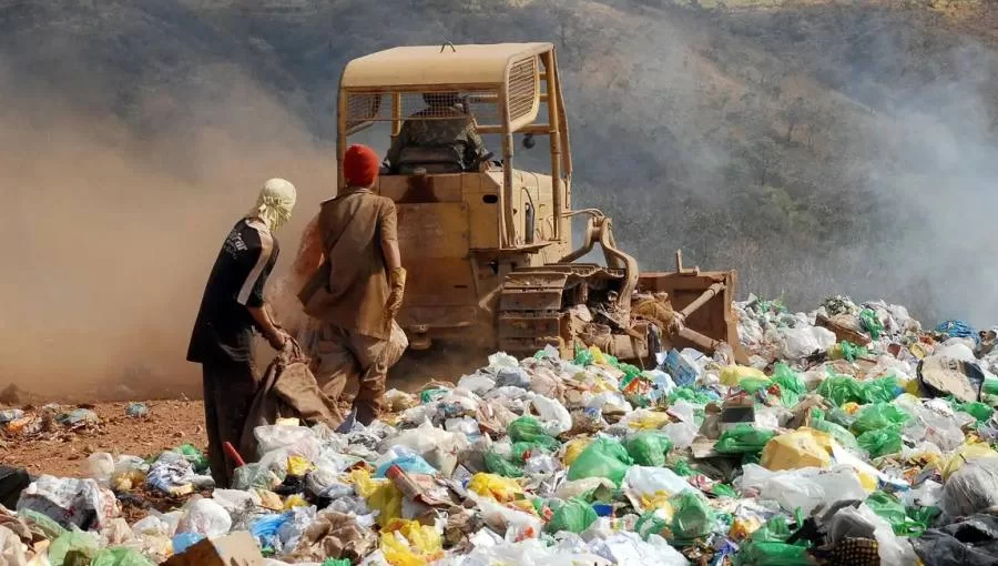 Governo Federal dá prazo final para que municípios acabem com os lixões de uma vez e façam uso de aterros sanitários