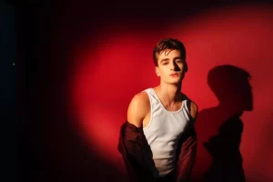 Sam Sabbá lança videoclipe romÃ¢ntico especial para os namorados