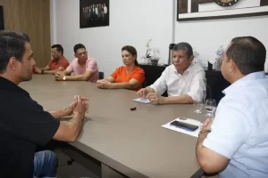 Ivory de Lira e Andrea Bucar se reúnem com empresários de Miracema