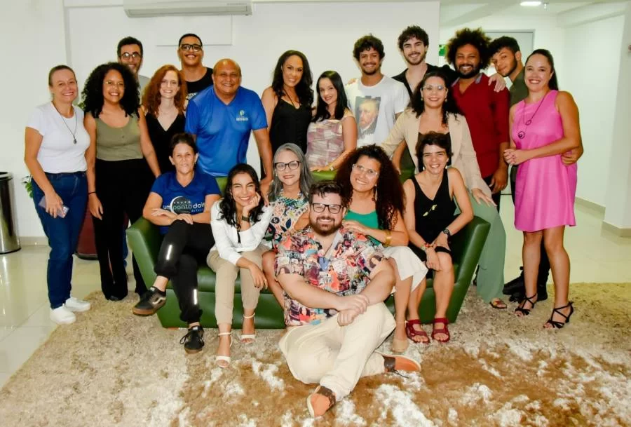 Longa-metragem "Entramas" inicia fase de preparação de elenco com leitura de roteiro e preparação corporal