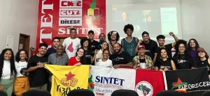 Representantes de Movimentos Sociais e Sindicais debatem lançamento de pré-candidatura coletiva do PT para a CÃ¢mara de Palmas