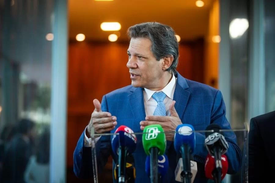 Governo reforça compromisso com responsabilidade fiscal após reunião no Palácio do Planalto