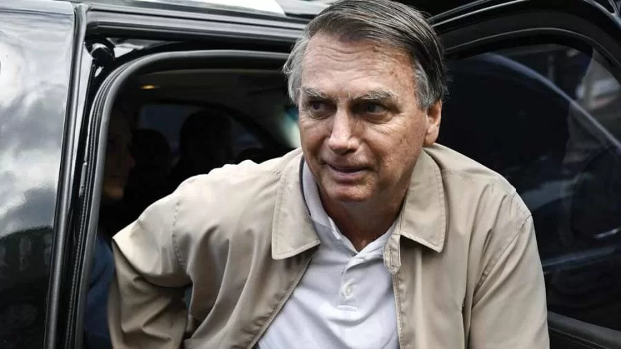 Bolsonaro é indiciado por lavagem de dinheiro, associação criminosa e apropriação de bens públicos no caso das joias