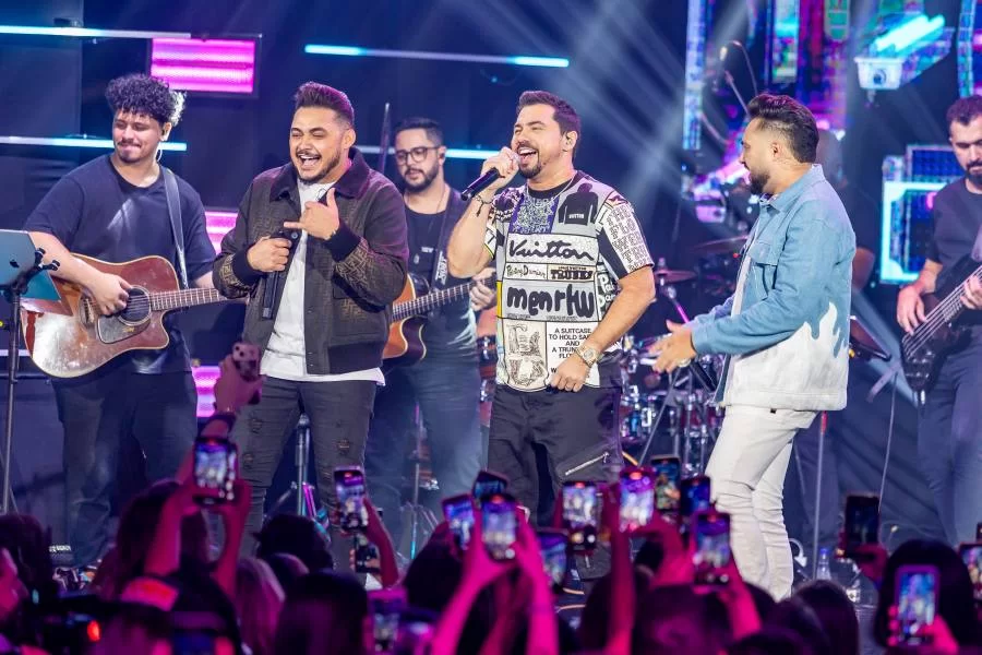 Thiago & Samuel lançam nova música em parceria com Xand Avião