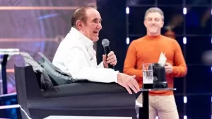 Renato Aragão pede desculpas em homenagem no Domingão com Huck