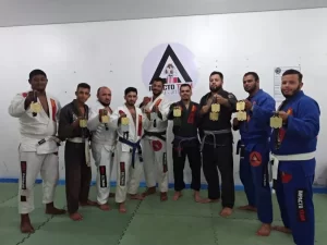 Fim de semana de premiaÃÂ§ÃÂµes no Bico; Atletas Colinenses ganham prÃªmios